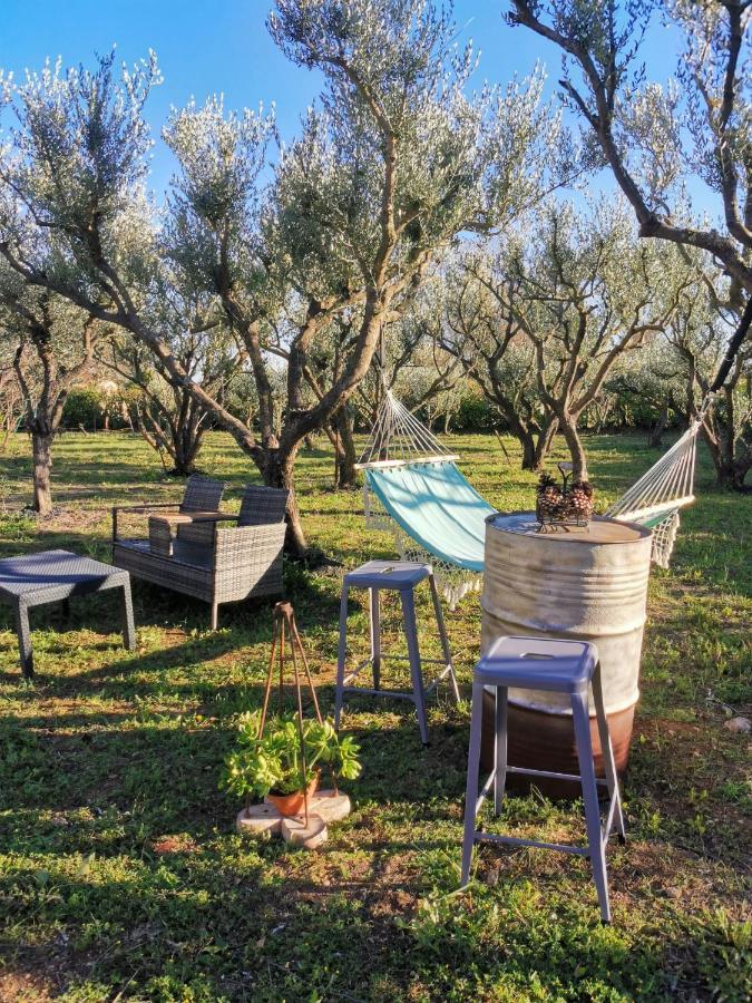 קוטיניאק Maison Dans La Provence Verte מראה חיצוני תמונה